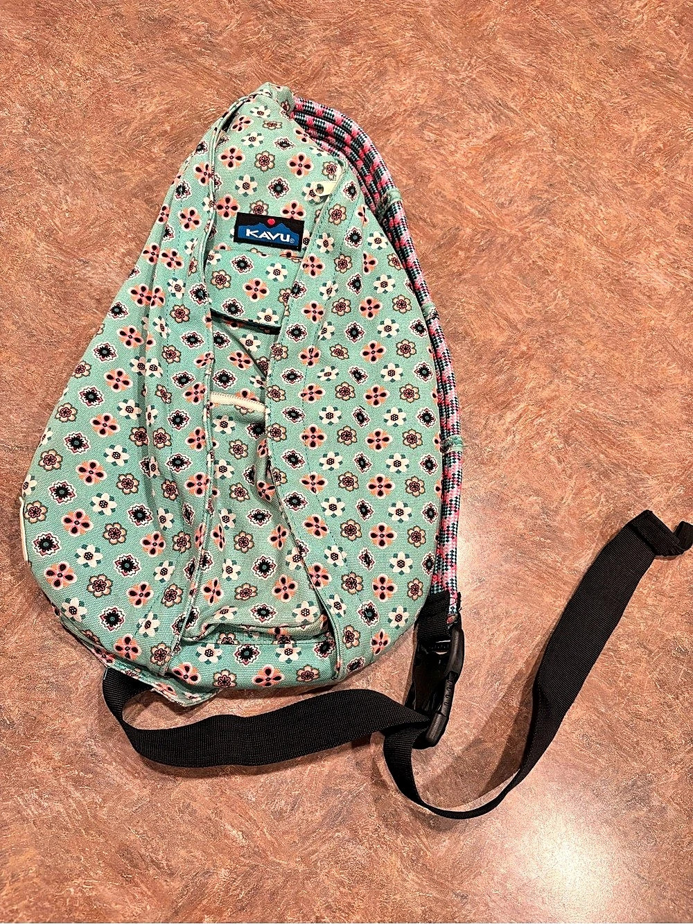 KAVU Rope Bag Floral Crossbody in Mint Green & Pink